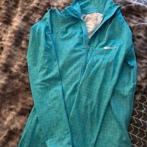Teal women’s small Nike pro half zip